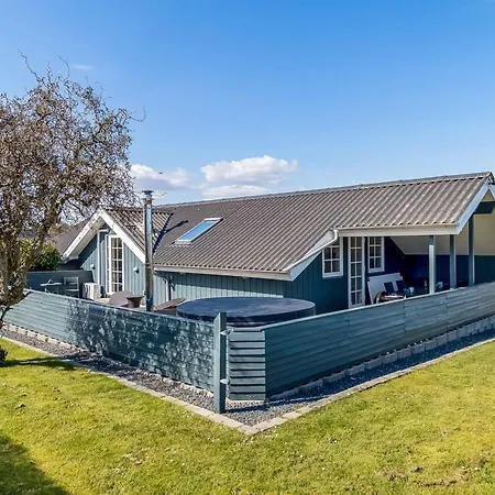 Aika - 450m From The Sea By Interhome Hejls