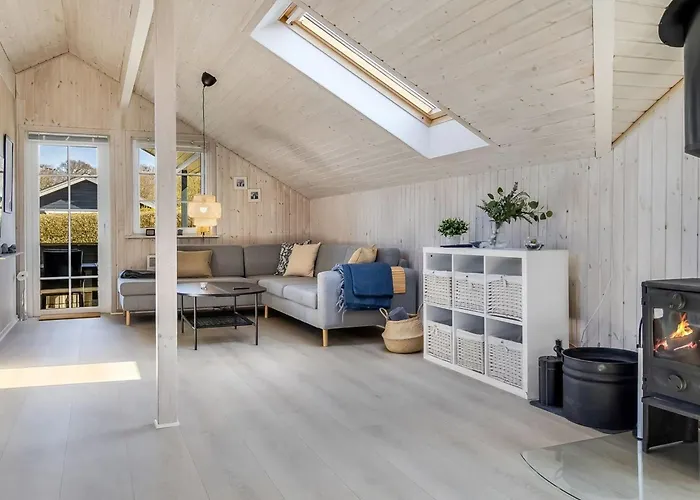 Aika - 450m From The Sea By Interhome *