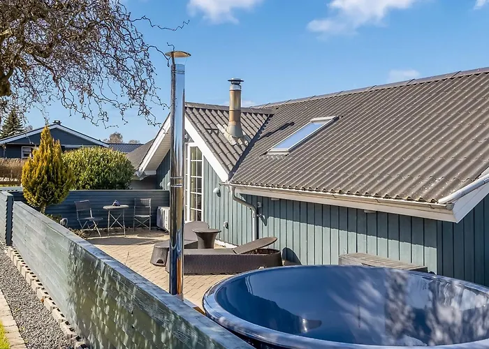 Aika - 450m From The Sea By Interhome Hejls