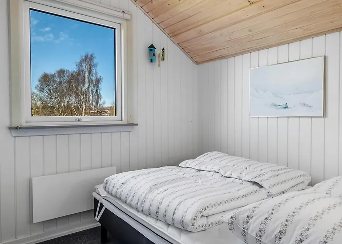 Aika - 450m From The Sea By Interhome