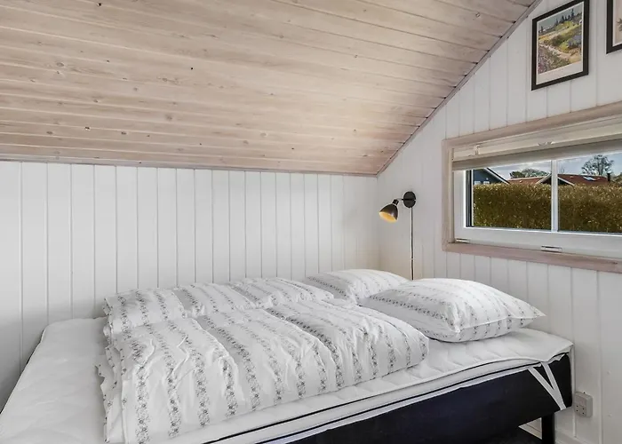 Aika - 450m From The Sea By Interhome Hejls